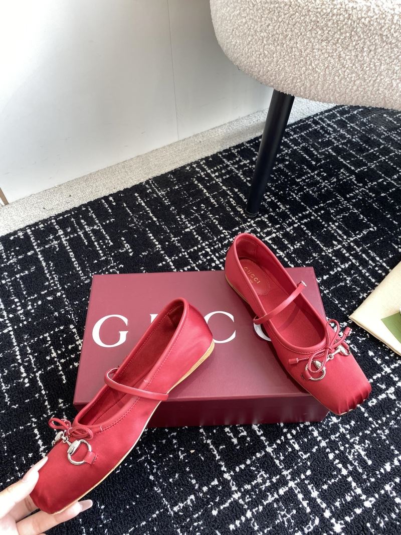 Gucci Flat Shoes